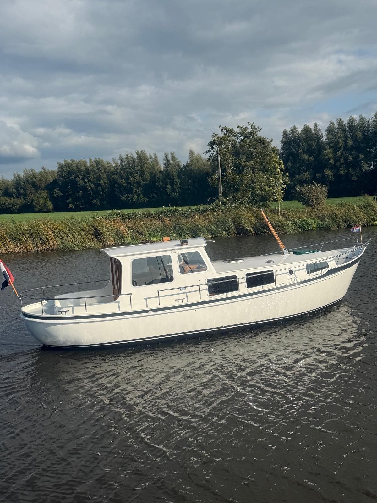 Waalkotter 980 OK 1982 – Stalen motorjacht met 4 hutten - Foto 8