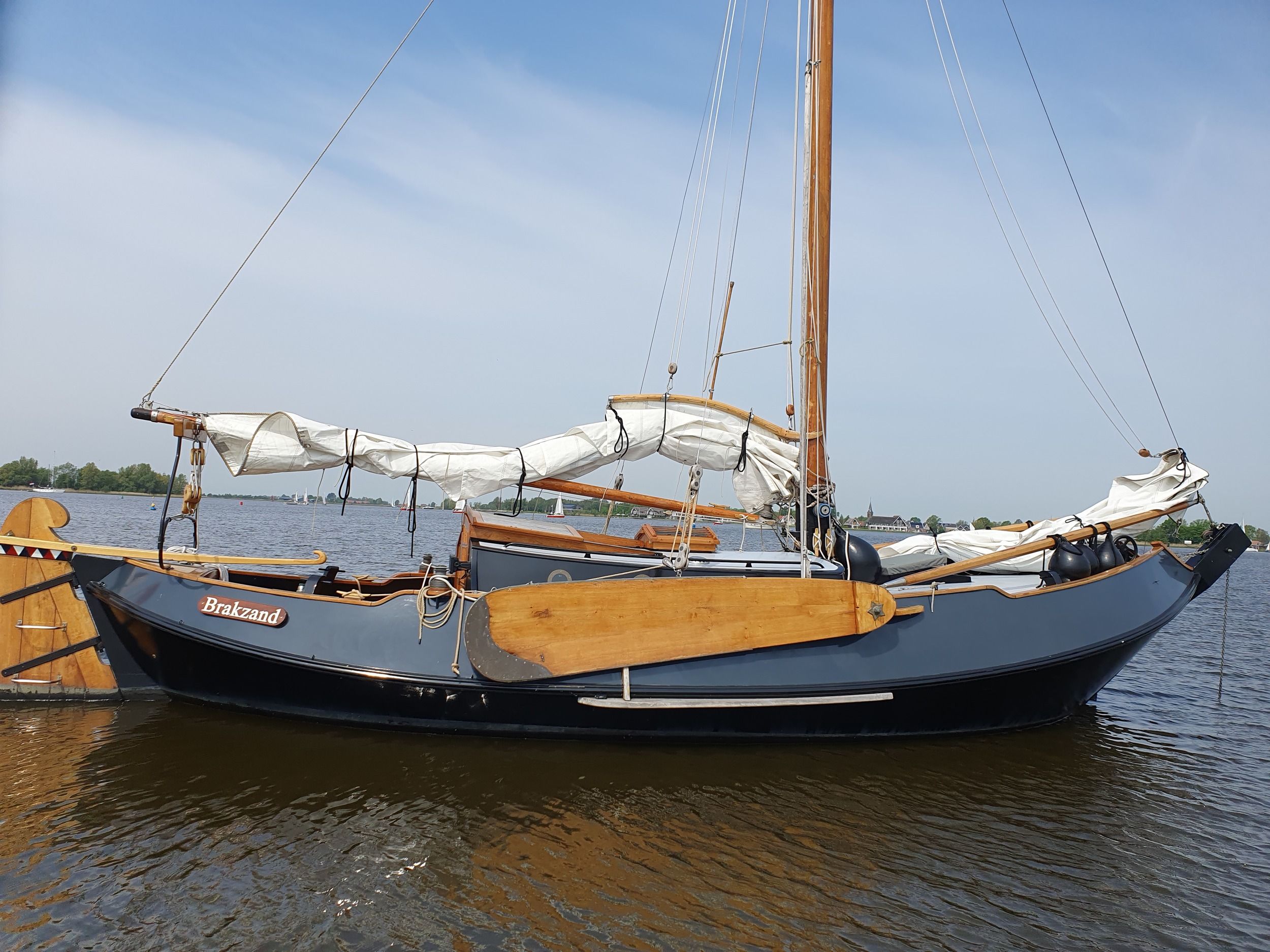 Vreedenburgh Schokker 10.75 1977 – Volvo Penta D2-50 nieuw 2023 - Foto 1