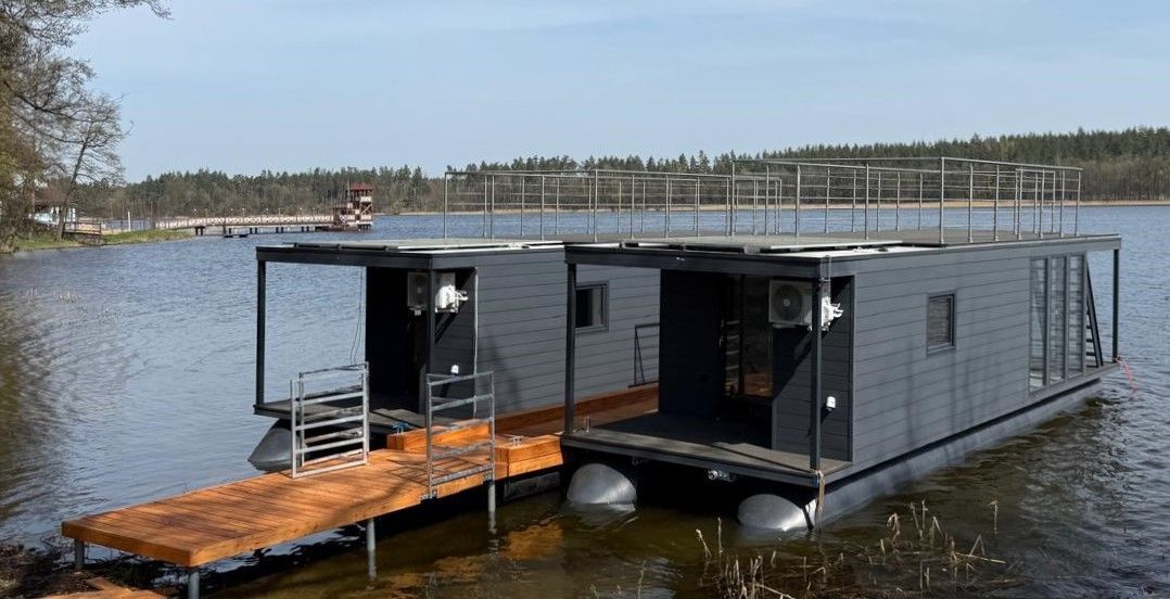 Shogun Mobile Houseboat 2026 – Vakantiehuis op water met motor