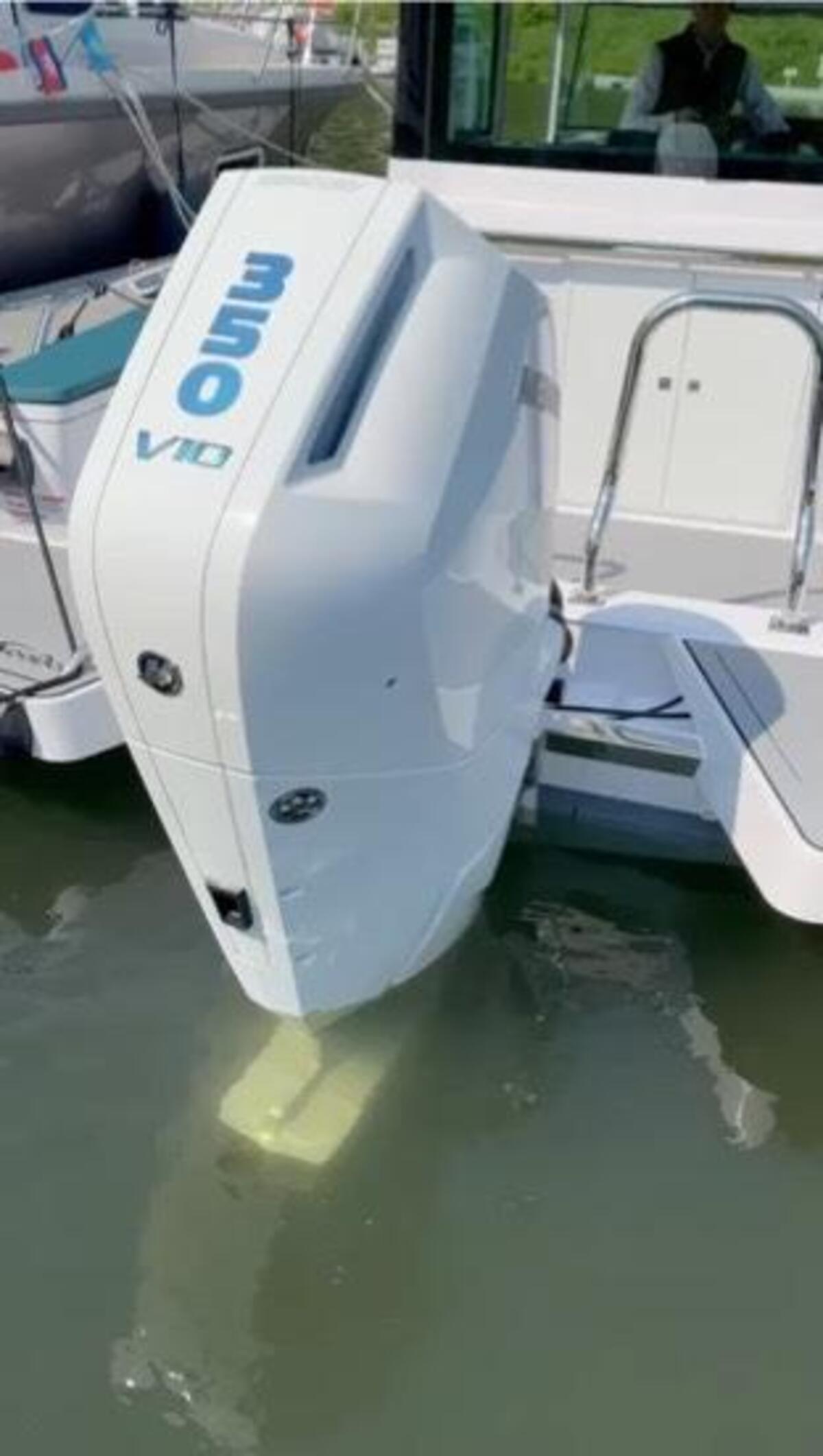 Axopar 28 Cabin 2022 – Finse daycruiser met Mercury V10 - Foto 8