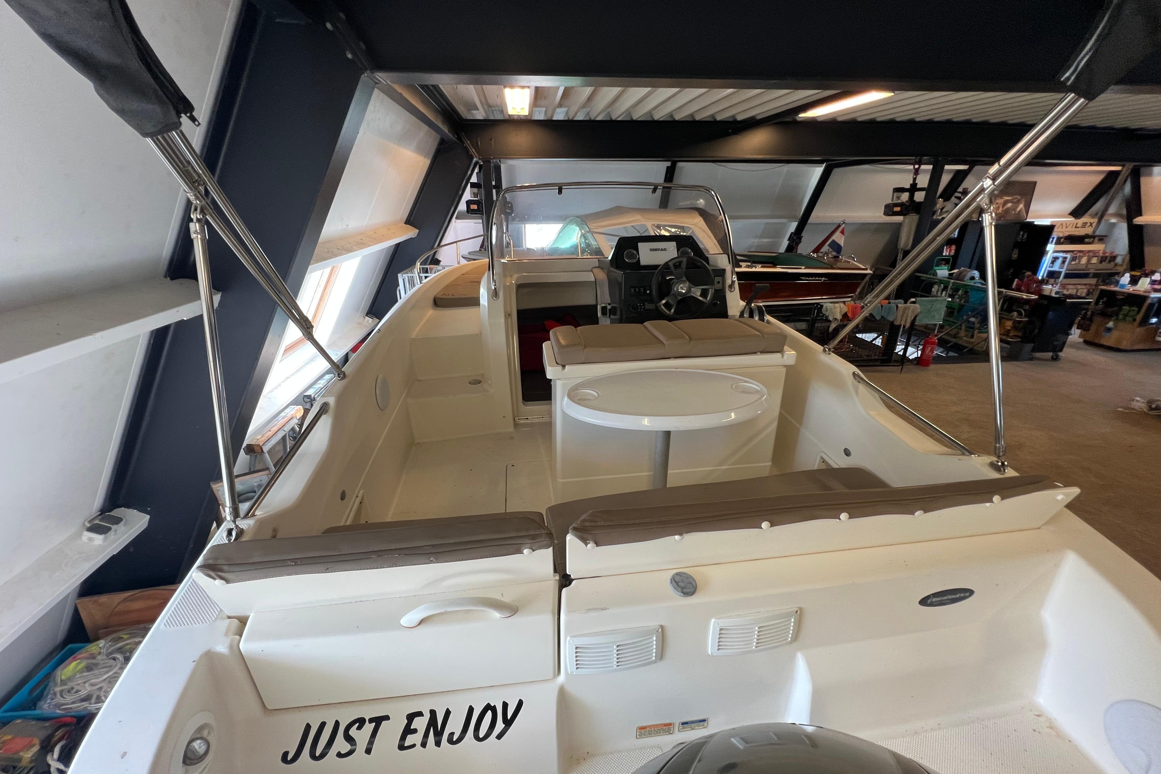 Quicksilver Activ 605 Sundeck 2019 – instapklare dagcruiser - Foto 5