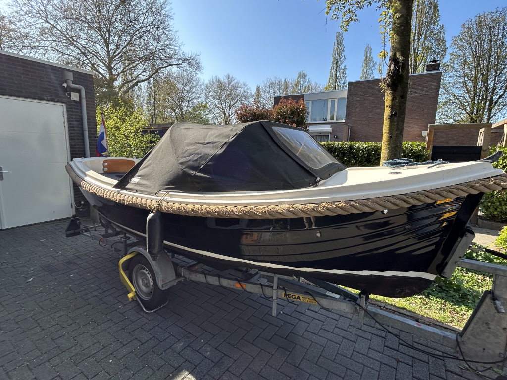 Arie Wiegmans AW16 1998 – Zwarte spiegelsloep met teak - Foto 3