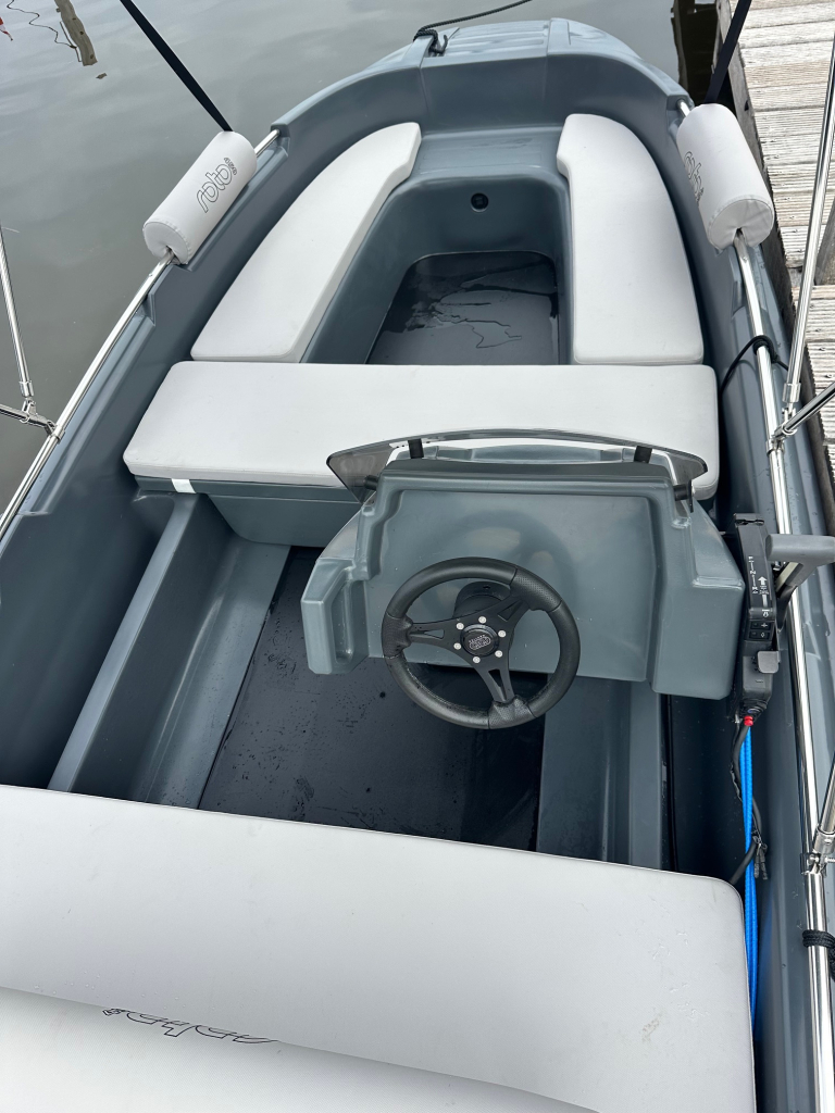 ROTO 450 HYDRA FAMILY 2025 – polyethyleen sportboot met Honda 10pk - Foto 6