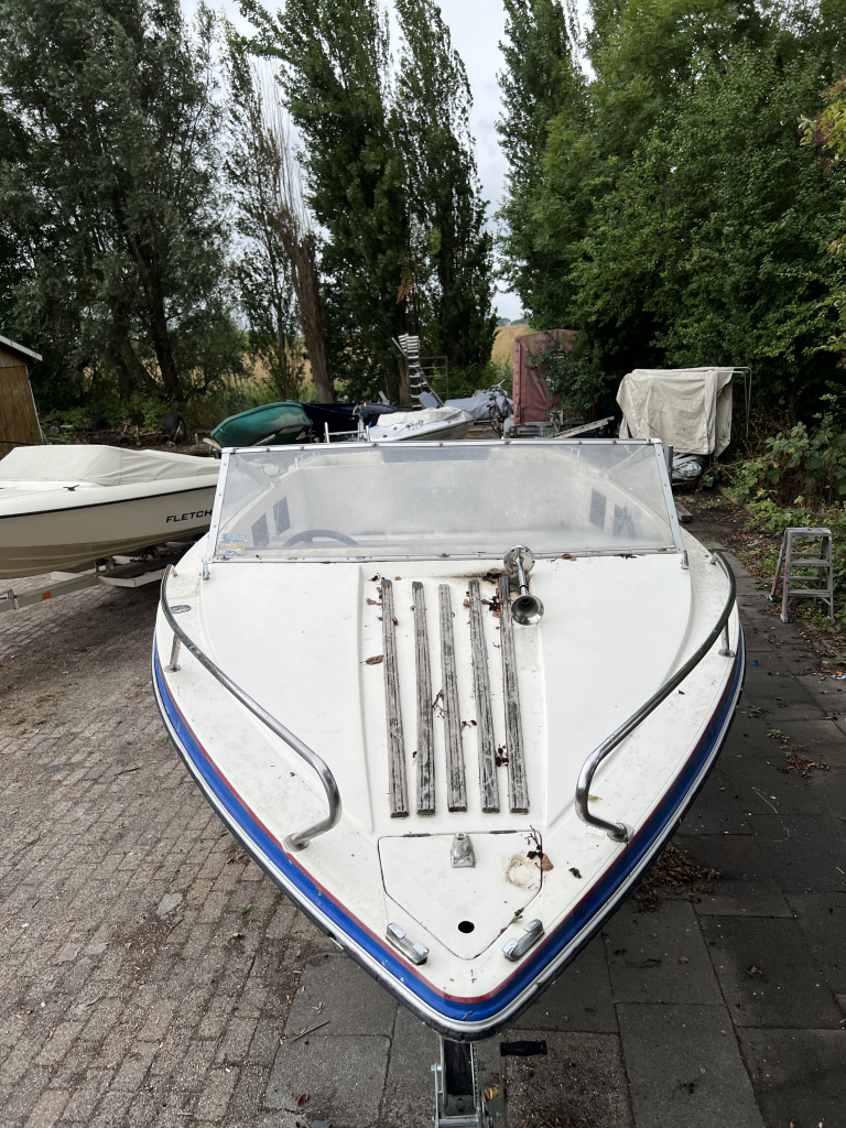 Argus 560 1986 – opknapproject met potentie - Foto 5