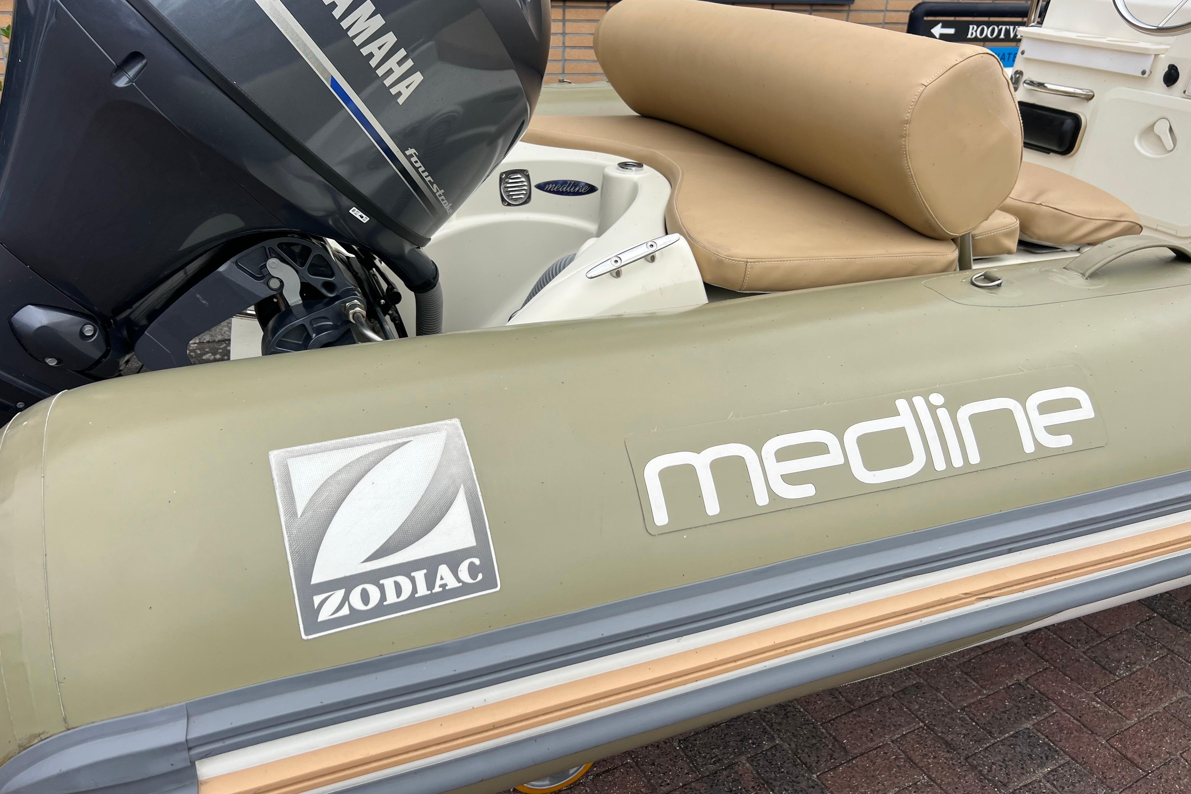 RIB Zodiac Medline 550 2011 – Vrijwel nieuwe motor - Foto 3