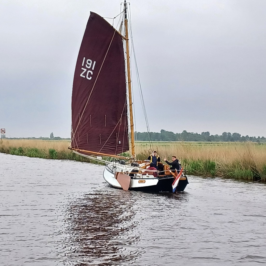 Tholense Schouw 1961 – Goed onderhouden platbodem met werf-historie - Foto 2