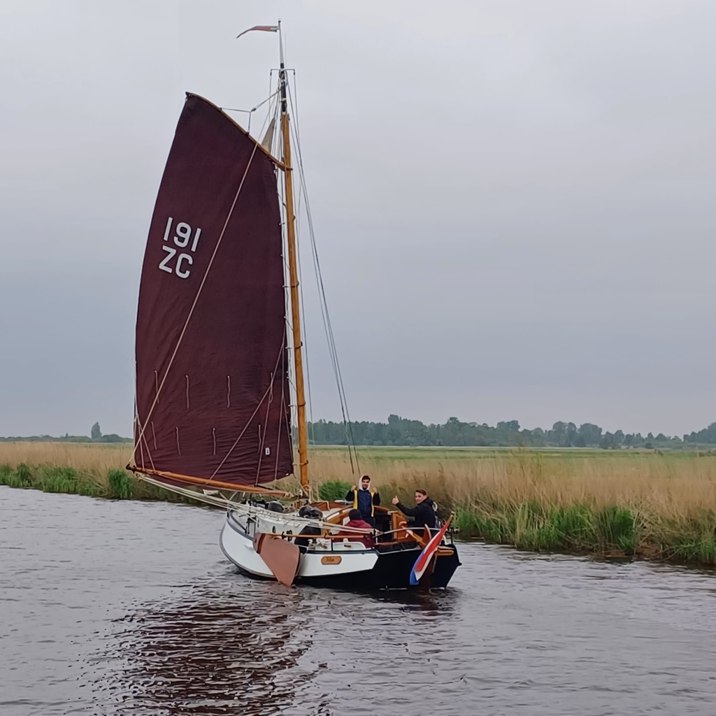 Tholense Schouw 1961 – Goed onderhouden platbodem met werf-historie - Foto 3