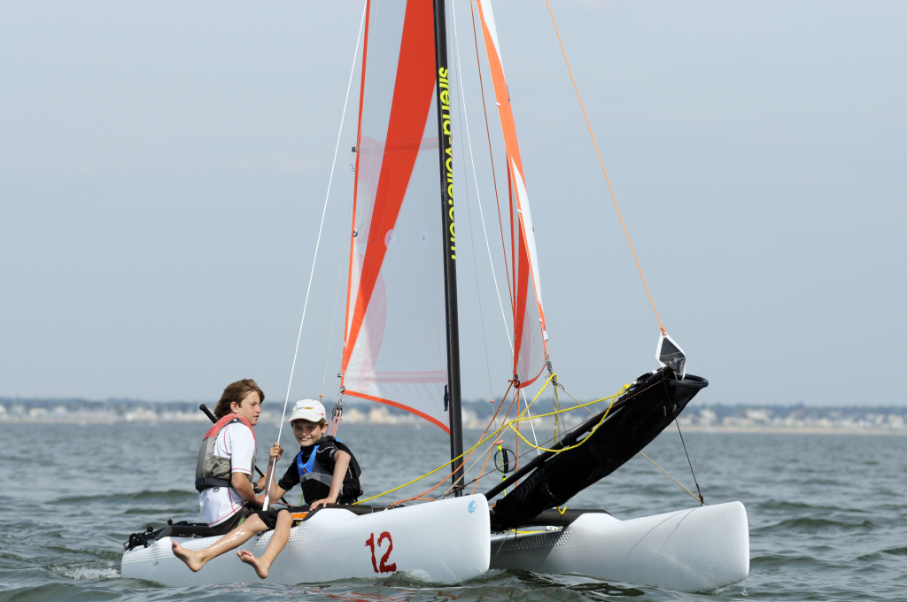 Topper Cat12 2024 – Lichte catamaran voor jonge zeilers - Foto 12