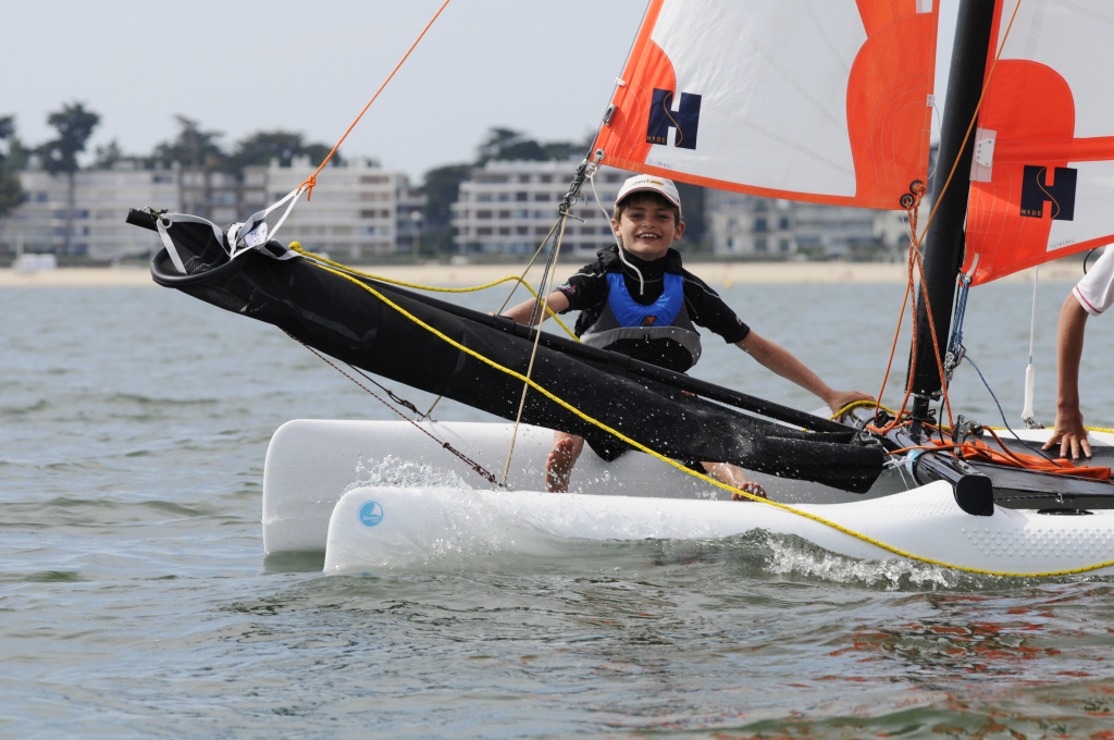 Topper Cat12 2024 – Lichte catamaran voor jonge zeilers - Foto 8