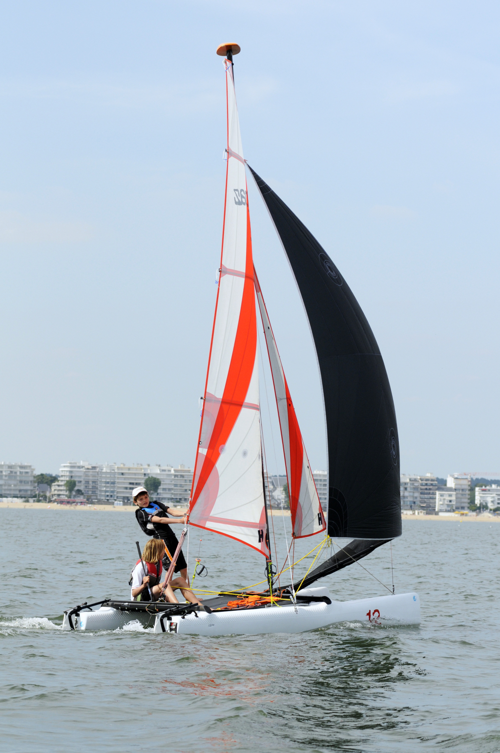 Topper Cat12 2024 – Lichte catamaran voor jonge zeilers - Foto 9