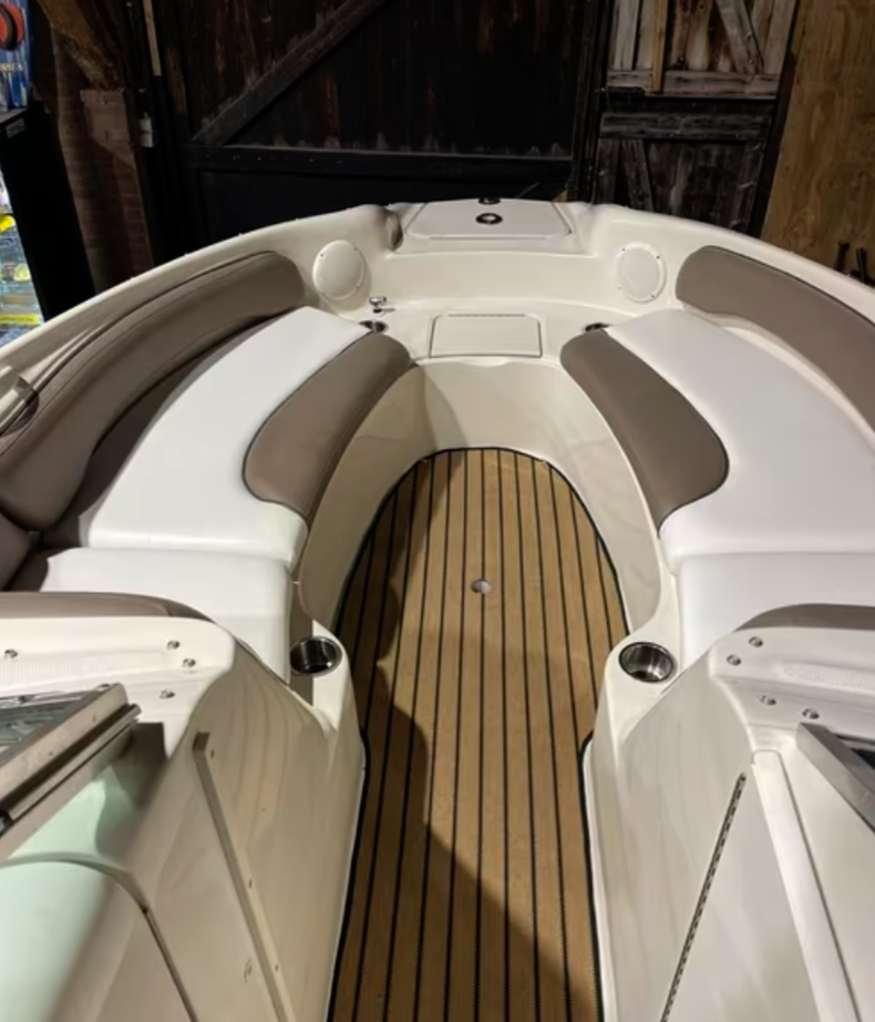 Sea Ray 240 Sundeck 2001 – recent onderhoud, klaar voor varen - Foto 2