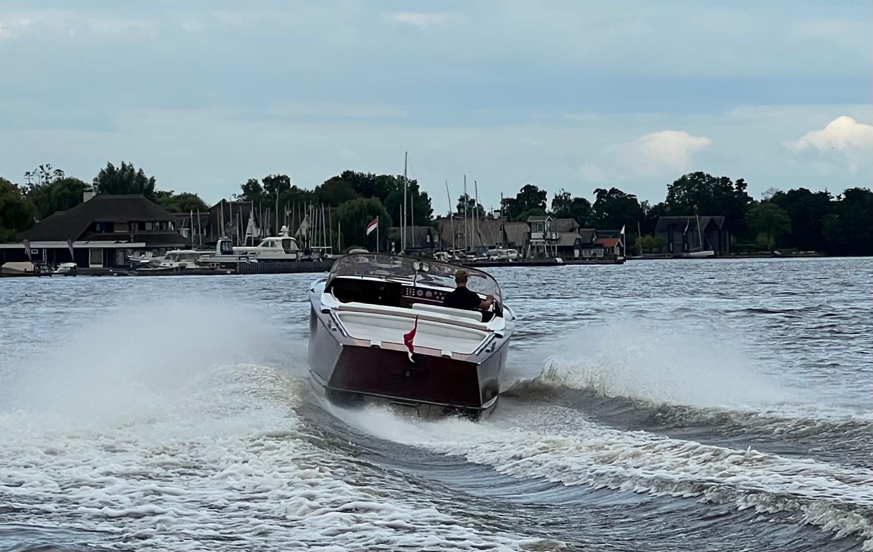 Boesch 850 Runabout Deluxe 1991 – houten klassieker met 604 pk - Foto 11