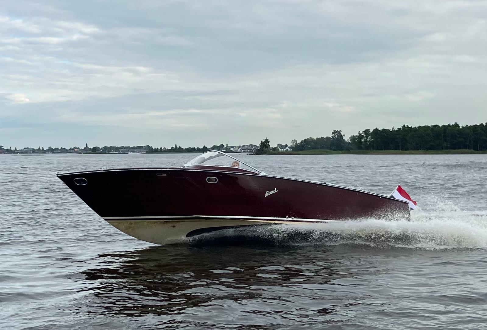Boesch 850 Runabout Deluxe 1991 – houten klassieker met 604 pk - Foto 12