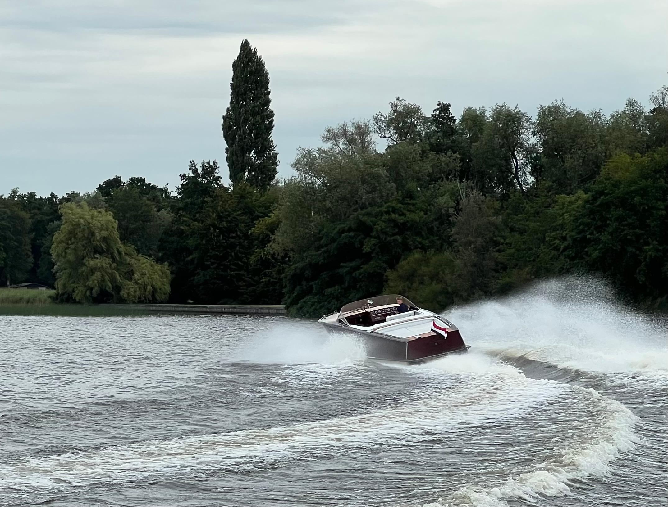 Boesch 850 Runabout Deluxe 1991 – houten klassieker met 604 pk - Foto 15