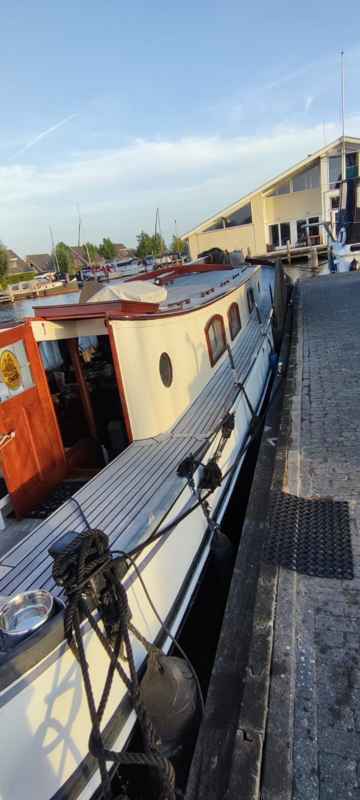 Tjalk Motortjalk 1904 – Barkmeijer met mahonie interieur - Foto 5
