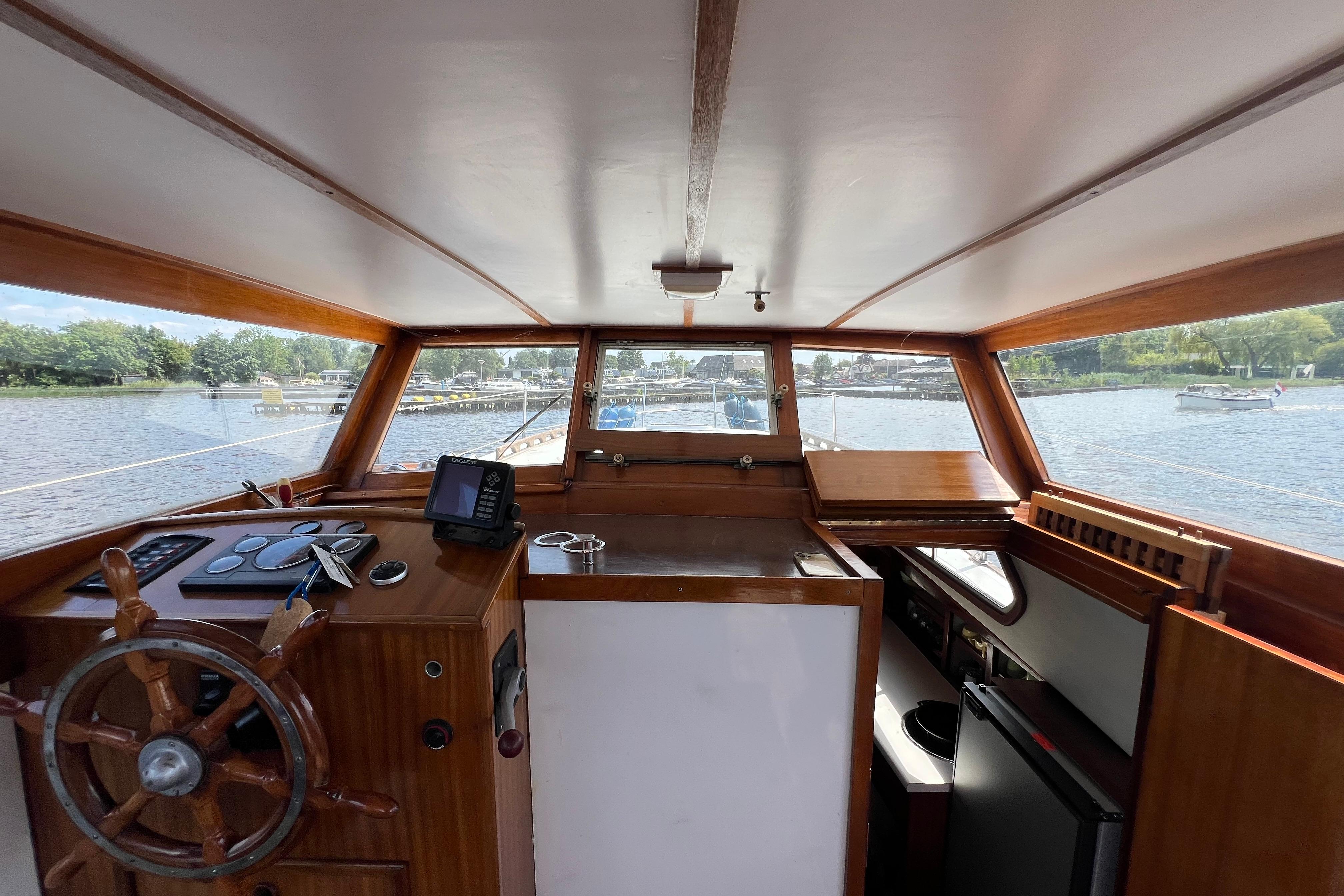 Kruiser Polyflash 950 (1972) – Dieselkruiser met 239 uur - Foto 18