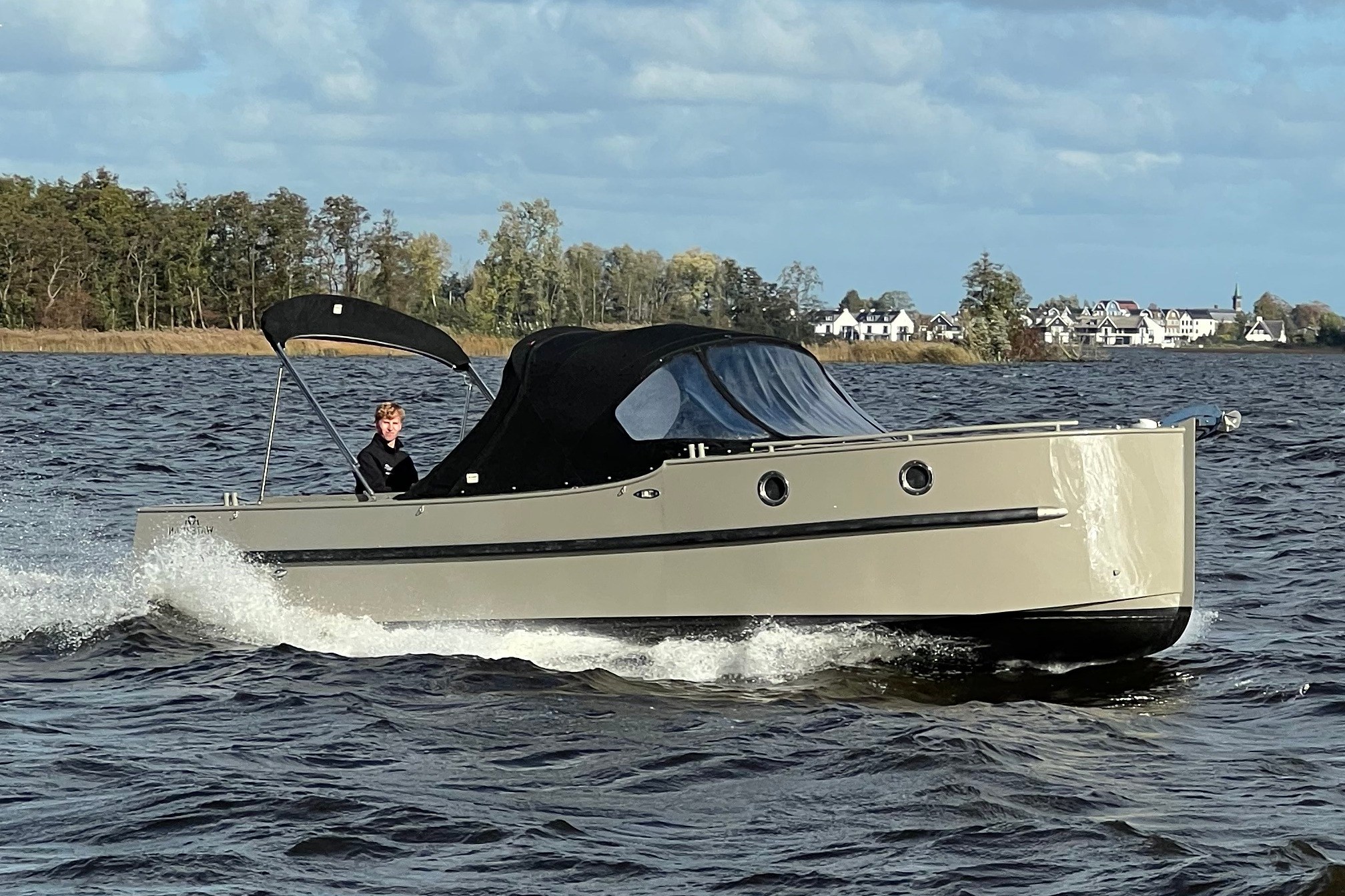 Waterman 8.0 Cabin