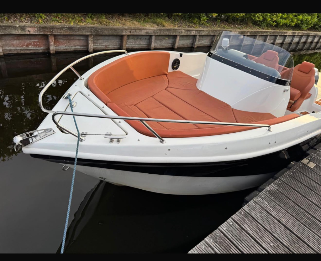 King 550 open Consoleboot – Honda 100 PK – compleet en direct vaarklaar