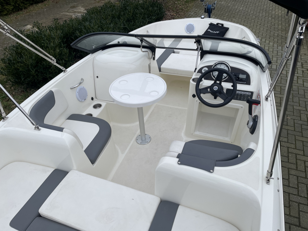 Bayliner E5 2019 – Amerikaanse sportboot met 80 PK - Foto 2