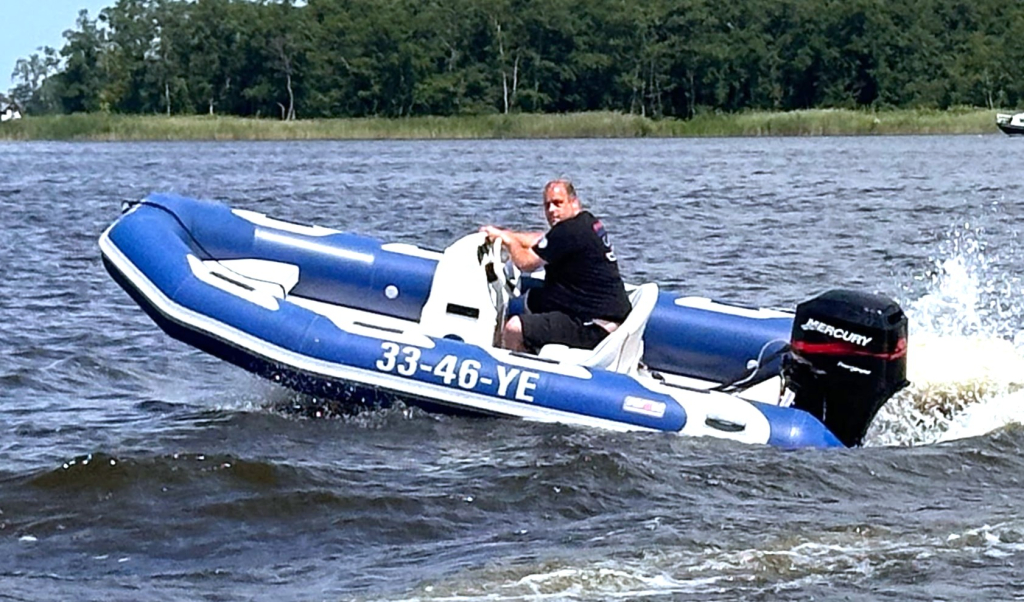 Avon Adventure 450 RIB 2000 – vaarklaar met 50 pk Mercury - Foto 1