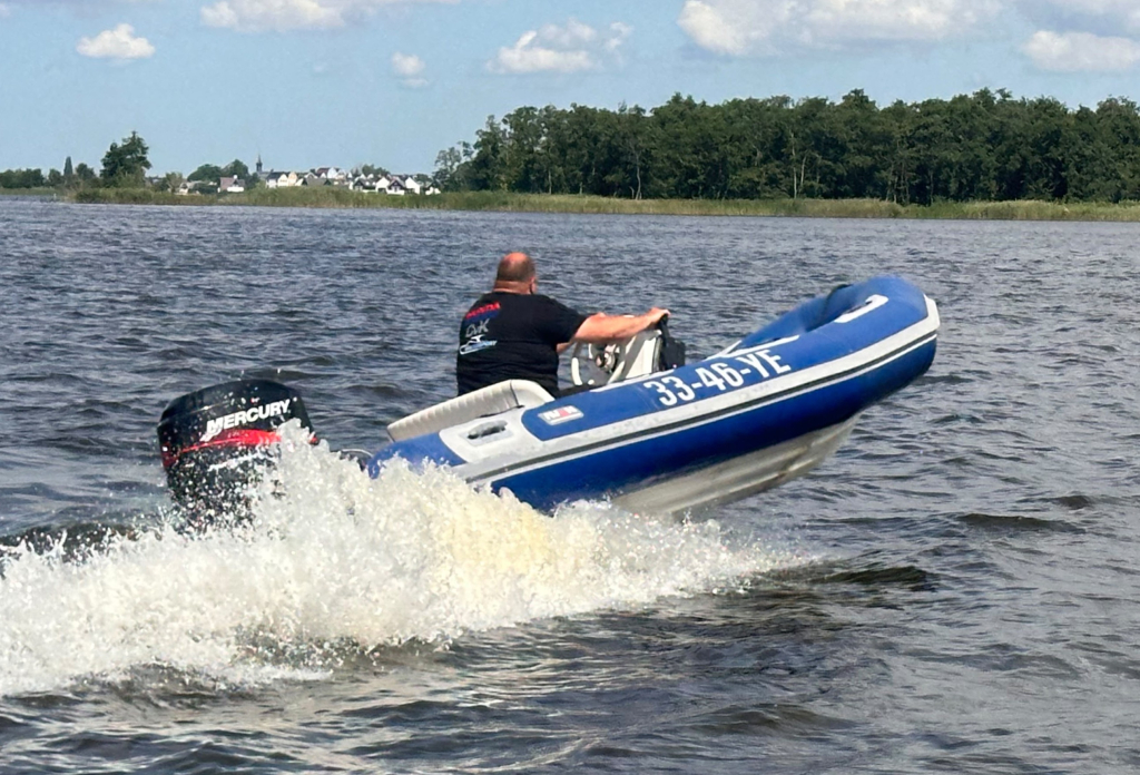 Avon Adventure 450 RIB 2000 – vaarklaar met 50 pk Mercury - Foto 8