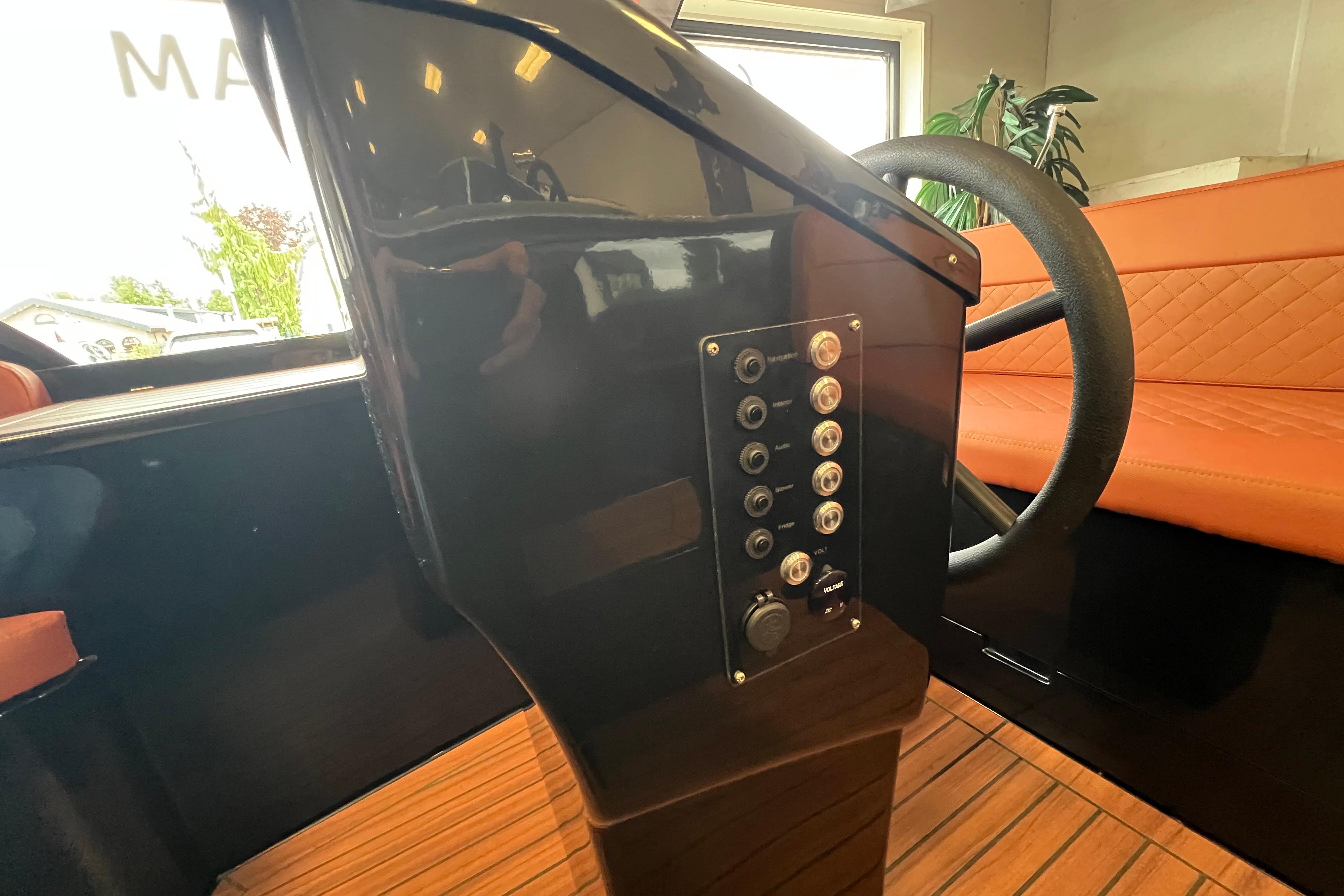 Lago Amore 606 Tender 2026 – compleet vaarklaar met buiskap - Foto 8