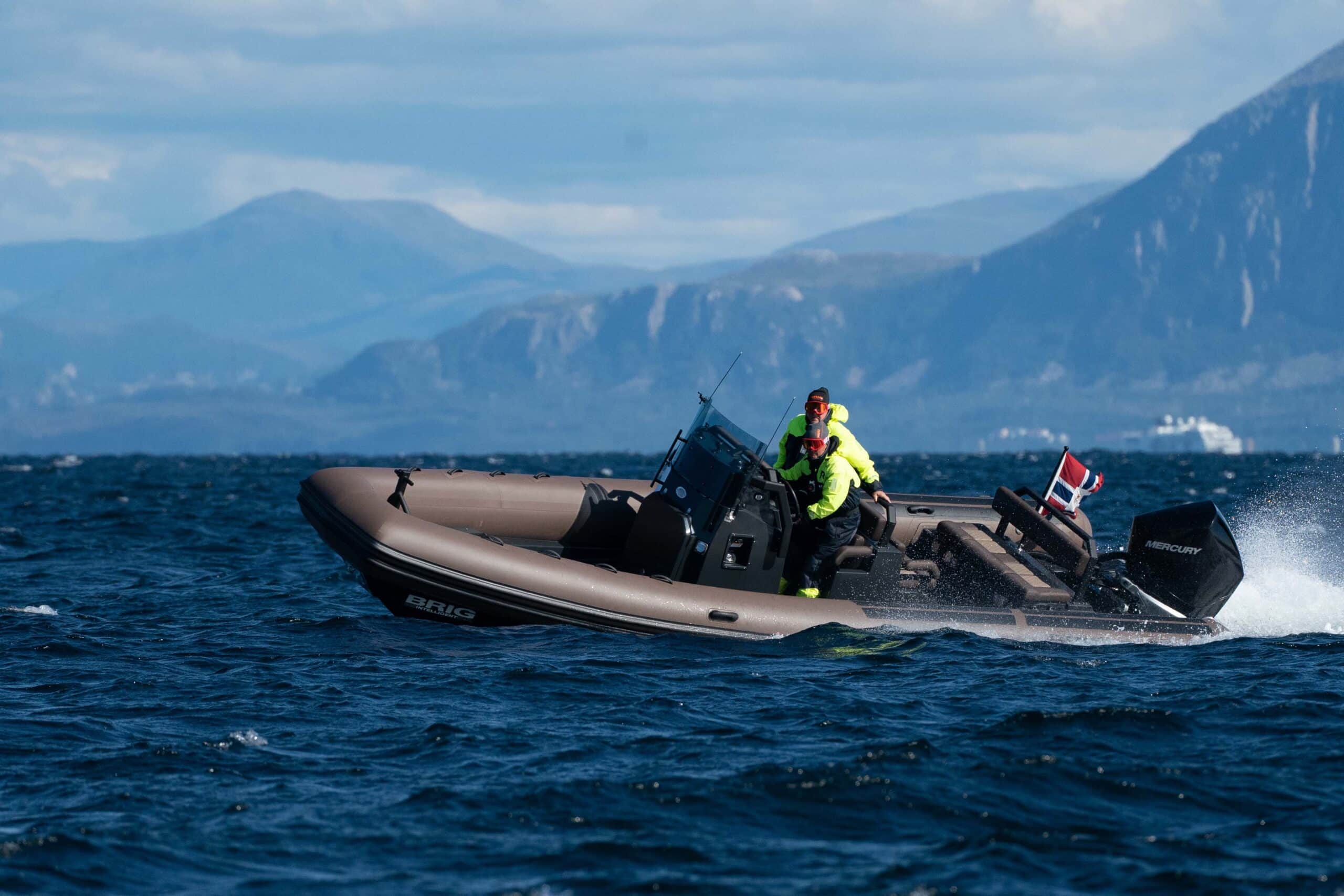 BRIG Navigator 2025 – V-bodem sloep van 7,98 meter - Foto 9