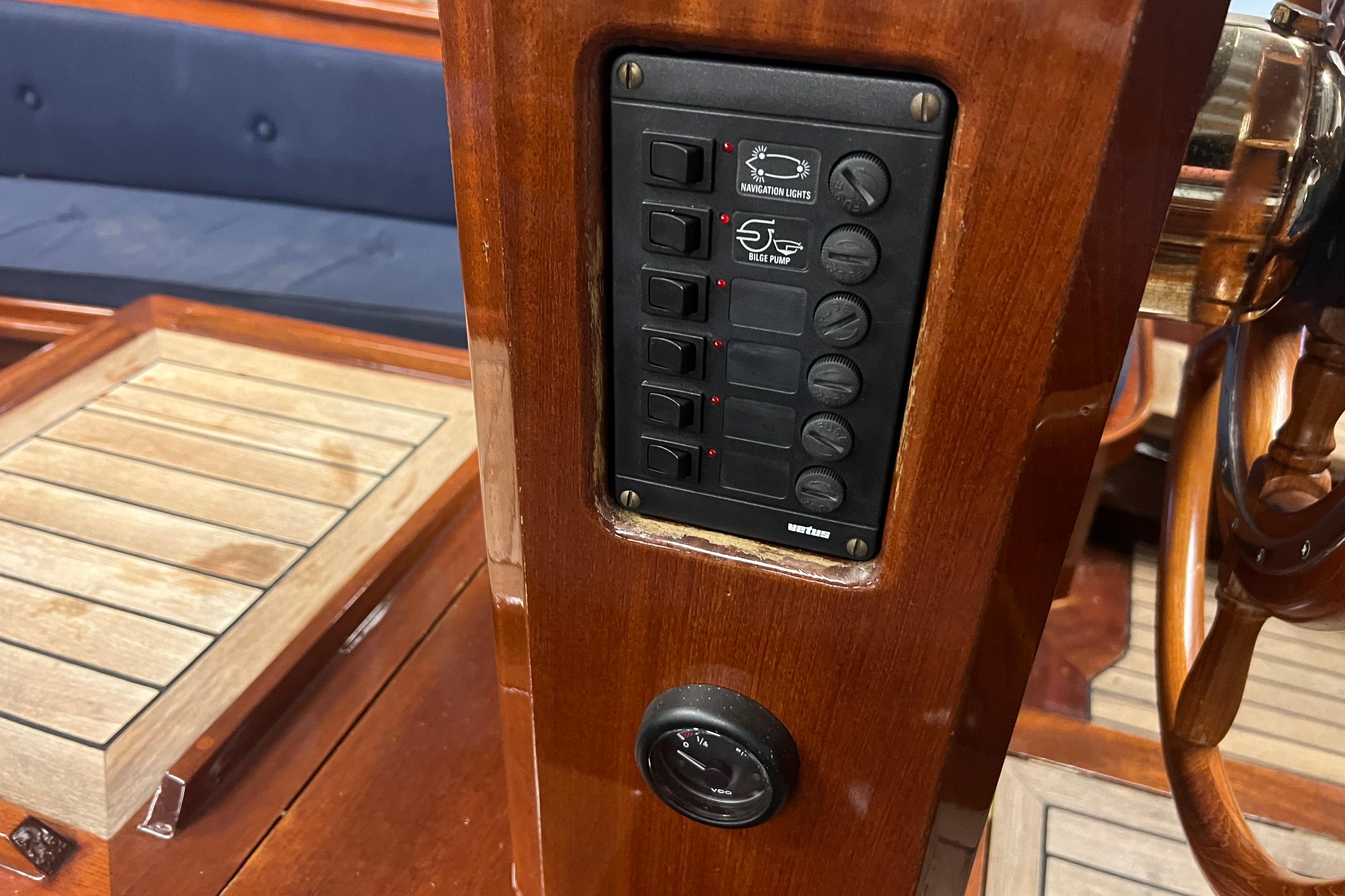 Breedendam 700 Sloep 2000 – Klassieke 7m diesel sloep - Foto 13