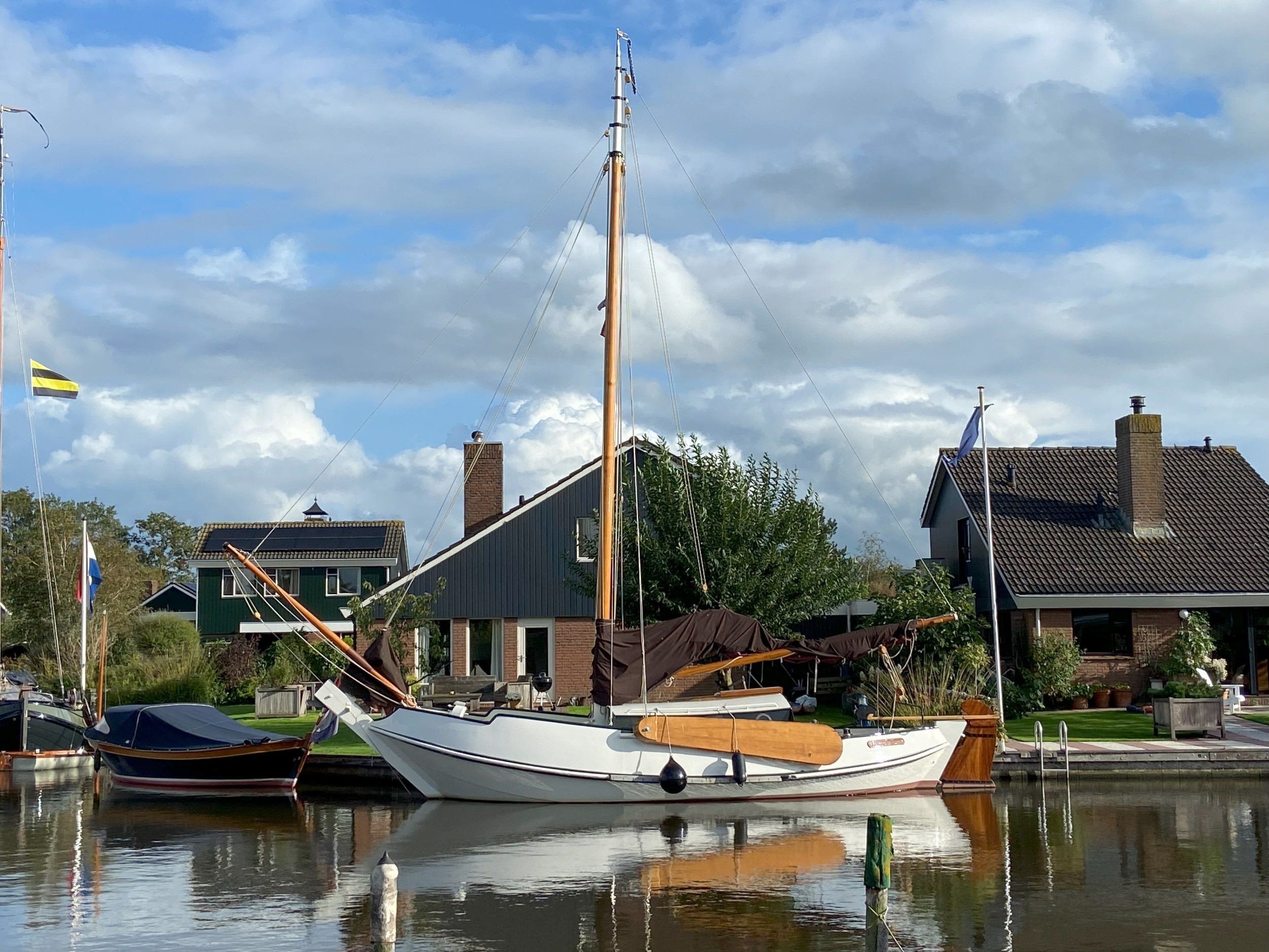 Schokker Vollenhove 10.50 1998 – Splinternieuwe motor, zeilklaar