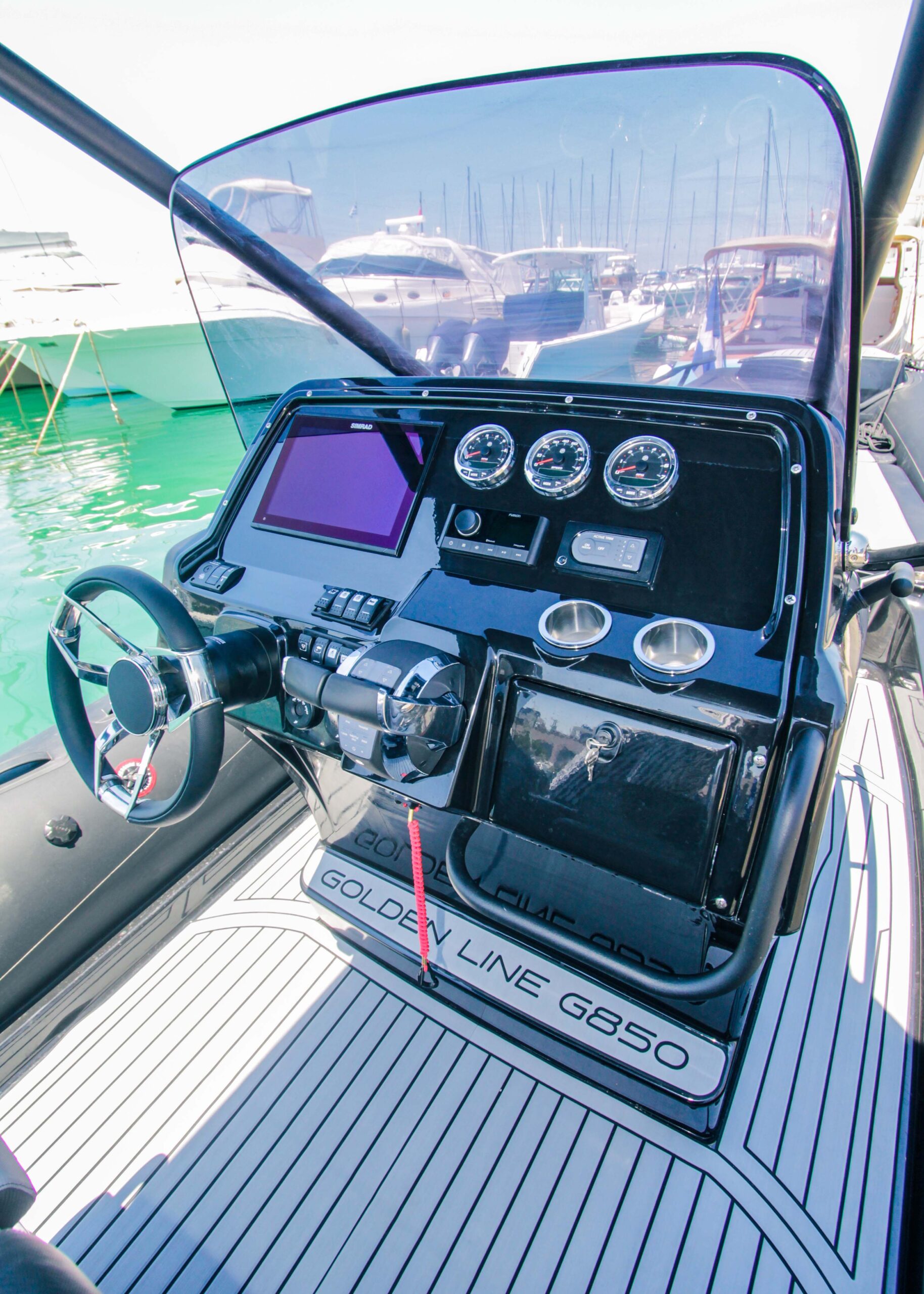 Grand Golden Line G850 2025 – V-bodem RIB met day cruiser luxe - Foto 4