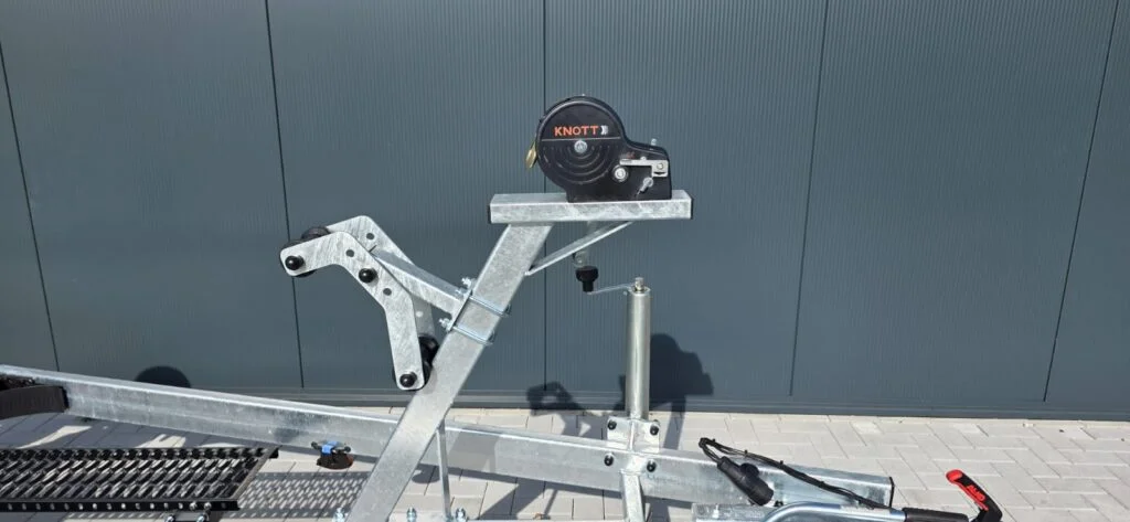 KT1800 XL Multiroller LED Kicktrailer Boottrailer voor tot 7 meter, Geremd - Foto 3