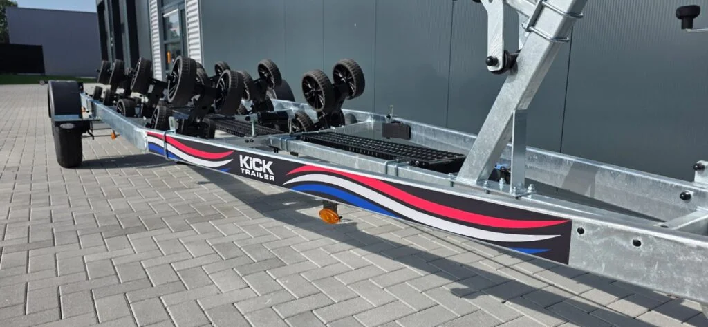 KT1800 XL Multiroller LED Kicktrailer Boottrailer voor tot 7 meter, Geremd - Foto 4