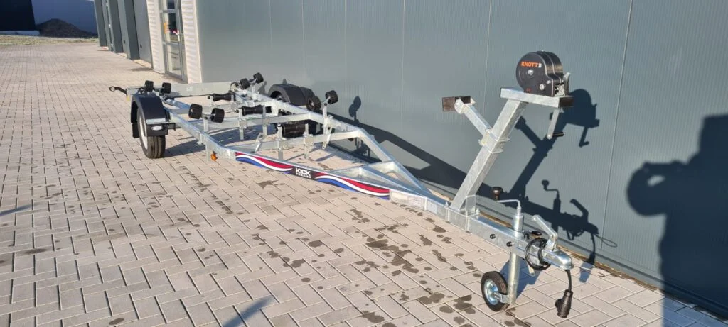 KT750 XL V Bun Kicktrailer voor boten 5-6.2M | 100 km/u Duitsland, ongeremd - Foto 2