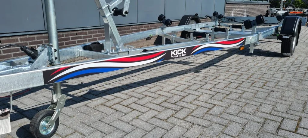 KT1300 Boottrailer Geremd 1300 kg voor boten tot 5.80m Lengte: 6.1m - Foto 4