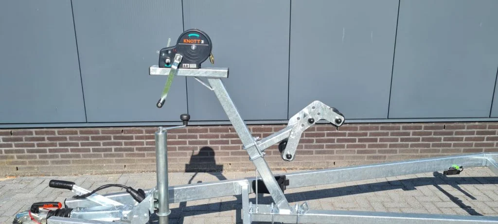 KT1300 Boottrailer Geremd 1300 kg voor boten tot 5.80m Lengte: 6.1m - Foto 5