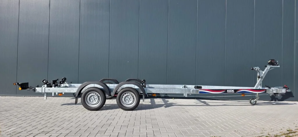 KT2500 Basis LED Kicktrailer, Geremde boottrailer voor boten tot 7m - Foto 1