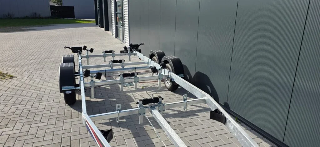 KT2500 Basis LED Kicktrailer, Geremde boottrailer voor boten tot 7m - Foto 5