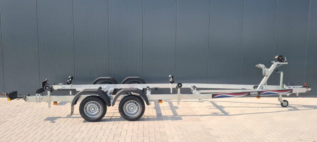 KT2500 XL Tender Kicktrailer, Geremde Boottrailer voor boten tot 7.5m - Foto 1