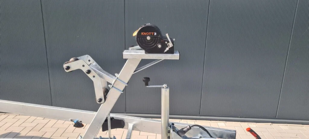 KT2500 XL Tender Kicktrailer, Geremde Boottrailer voor boten tot 7.5m - Foto 5