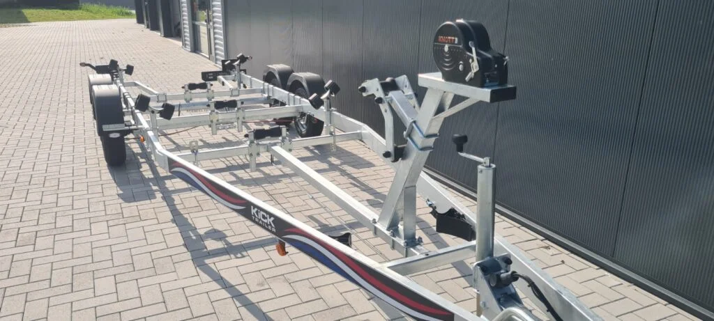 KT2500 XL Tender Kicktrailer, Geremde Boottrailer voor boten tot 7.5m - Foto 7