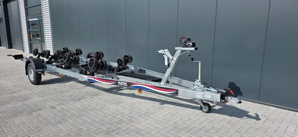 KT1300 XL Multiroller LED Kicktrailer voor 7m boten, Geremd - Foto 2