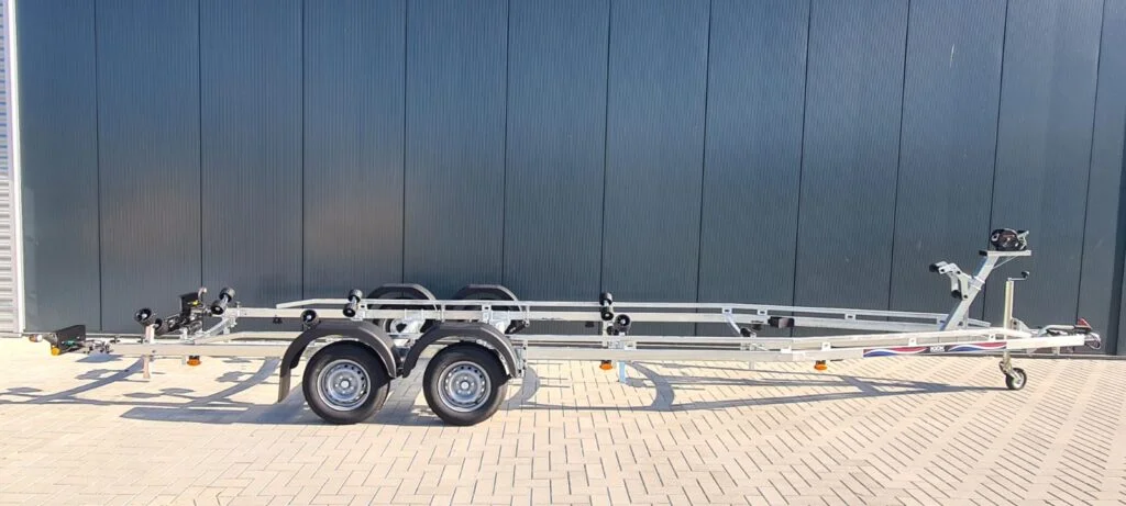 KT2500 XXL LED Kicktrailer, Geremde boottrailer (8.5m / 2500kg) - Foto 2