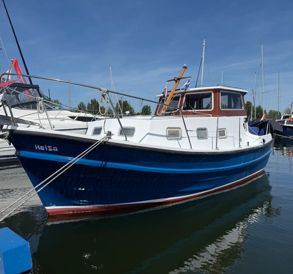 Polymore 770 1980 – Harderwijk spitsgatter met vers interieur - Foto 1