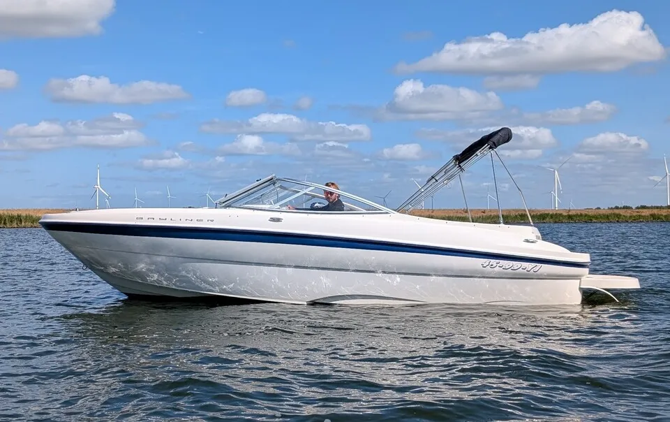 Bayliner 219 SD 2004 – compacte sportcruiser op trailer - Foto 1