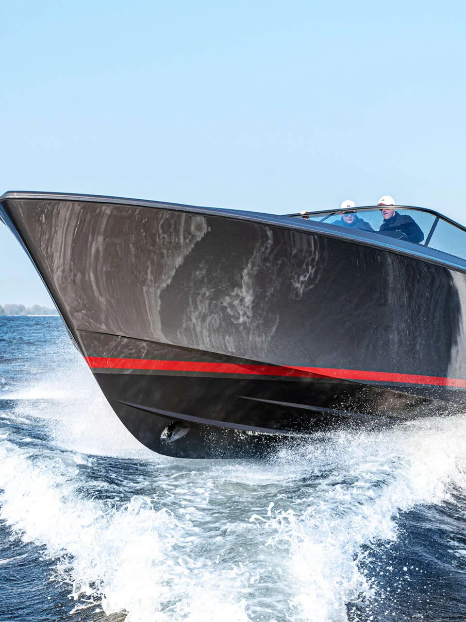 Reborn 38 Cabin 2025 – Twin 480 HP Stern Drive Performance - Foto 2