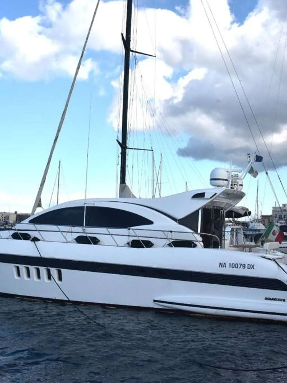 Mangusta 72 - Foto 2