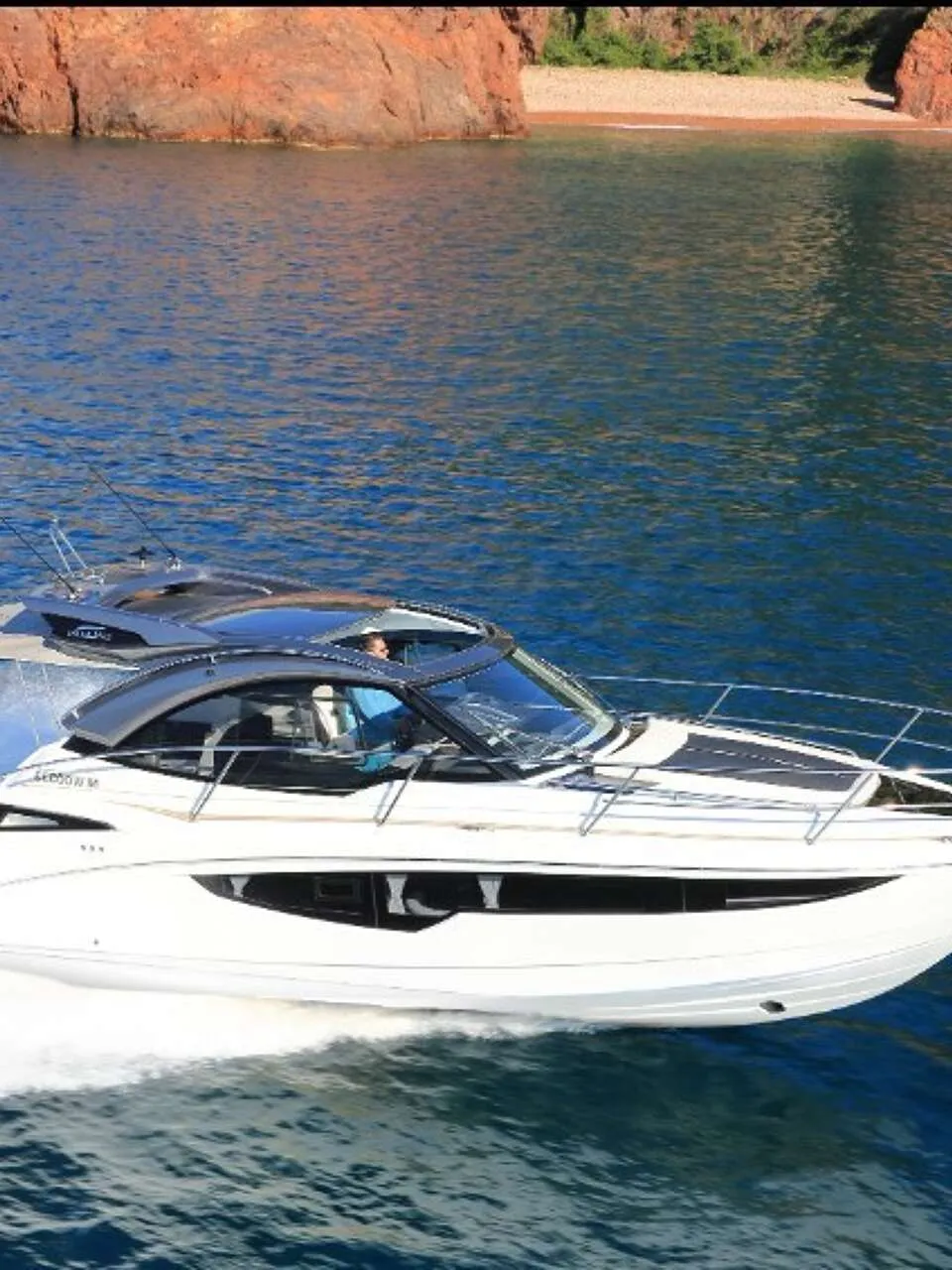 Galeon 335 HTS 2018 – Lage Draaiuren & BTW Betaald - Foto 1