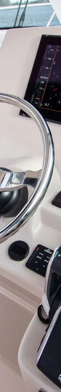Boston Whaler 285 Conquest Pilothouse 2022 – Twin V8 outboards - Foto 20