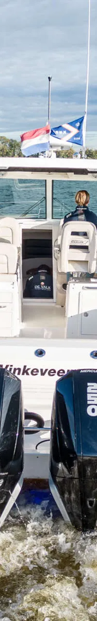 Boston Whaler 285 Conquest Pilothouse 2022 – Twin V8 outboards - Foto 5