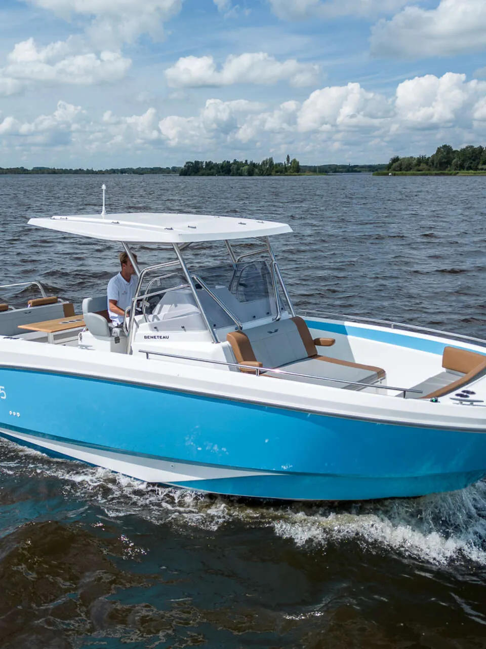 Beneteau Flyer 9 Spacedeck 2023 – 42 knopen met dubbele Honda's - Foto 1